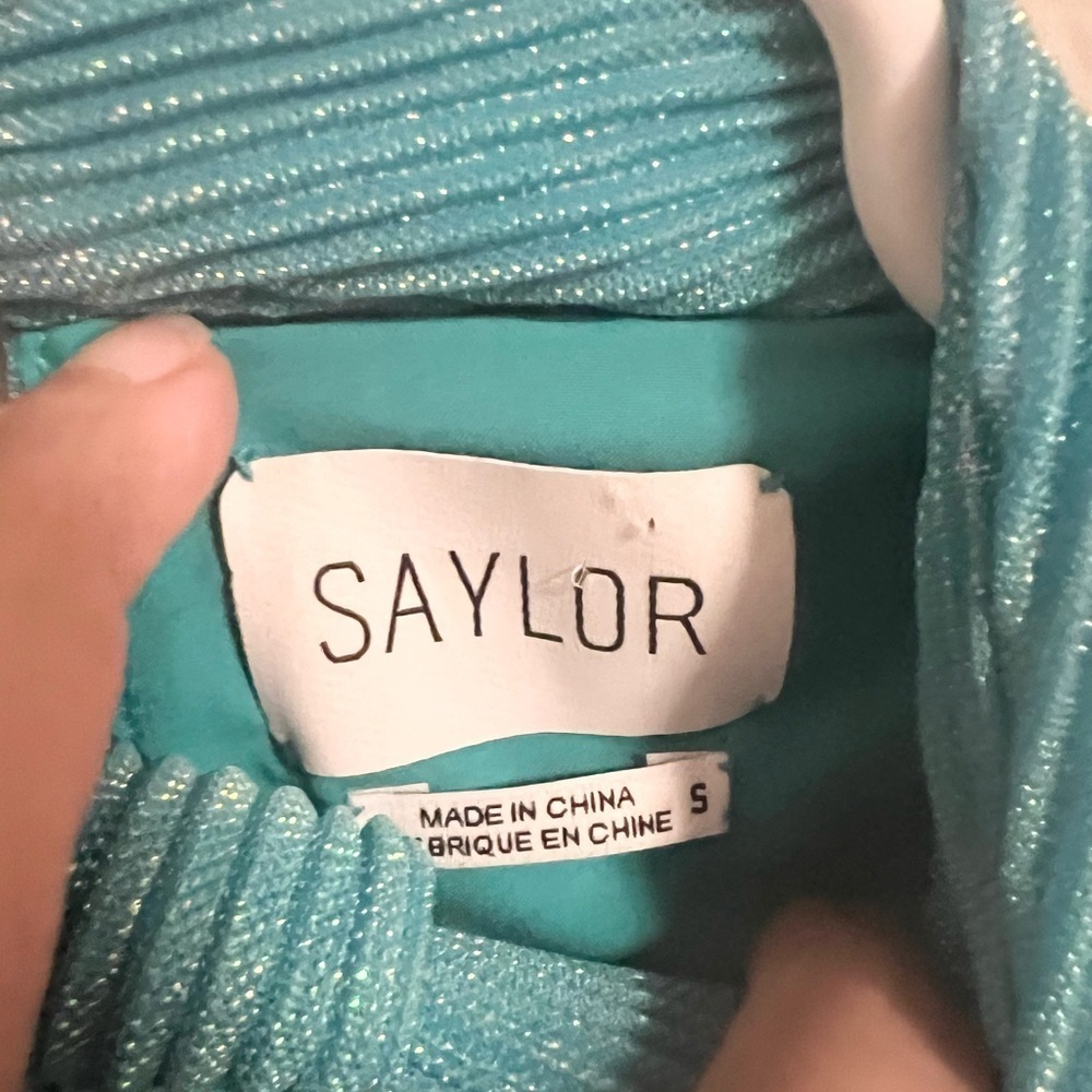 Saylor Marbella Ruffle Texture Dress - Picture 6 of 14